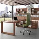 Scrivania Forma con Mobile di Servizio e Cassettiera 235x200 cm